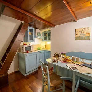  Apartment Wonderful Romantic Studio Ponte Vecchio Area Italy