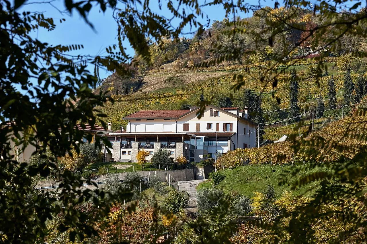 Hotel Ristorante Da Tullio Tarzo 3*,  Italia